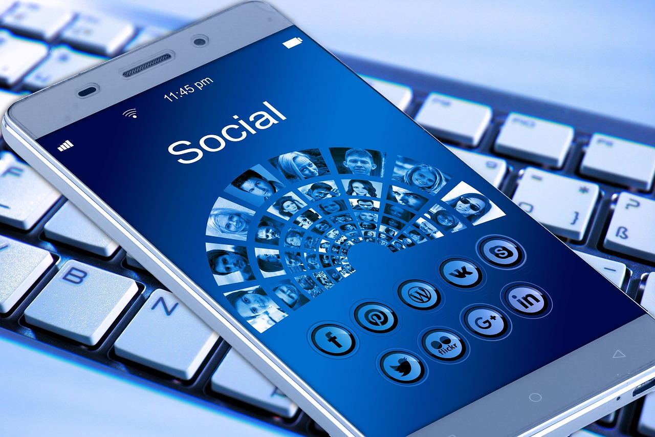 szociális média Soziale Medien